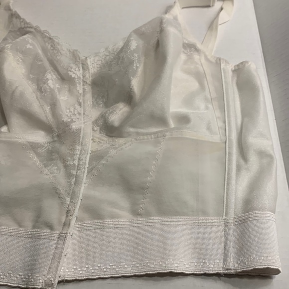 𝅺VINTAGE Carnival full figure bra size 44 D- good condition - Picture 4 of 14